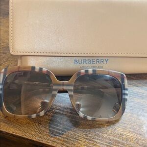 Burberry Checkered Sunglasses and Beige Wallet